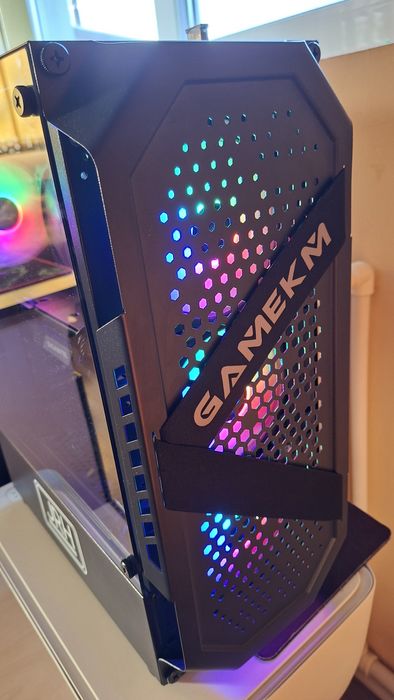 Vind pc gaming xeon Xeon E5-2697v4 si rtx 2070 super