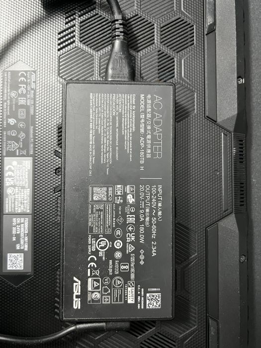 Laptop Gaming Asus f15 24 ram impecabil