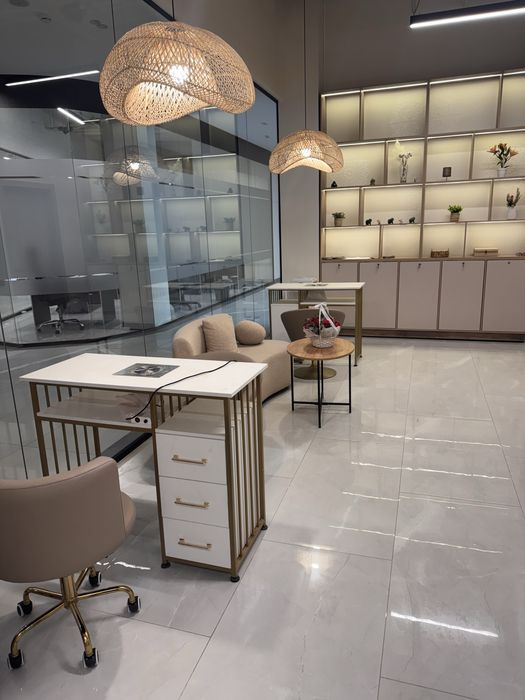 Сдам в аренду место под Маникюр