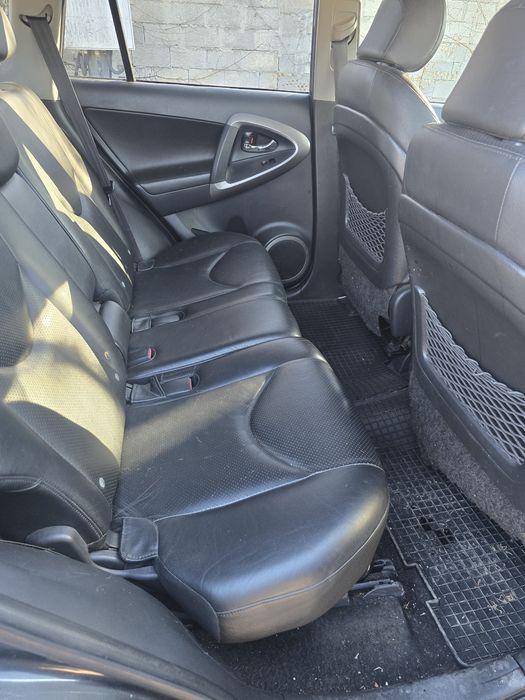 Toyota rav 4 2007 година