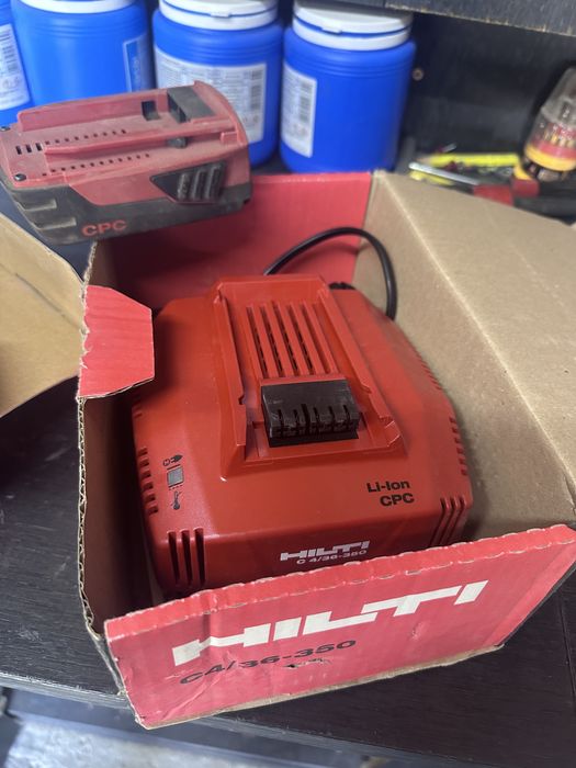 Incarcator si baterii hilti