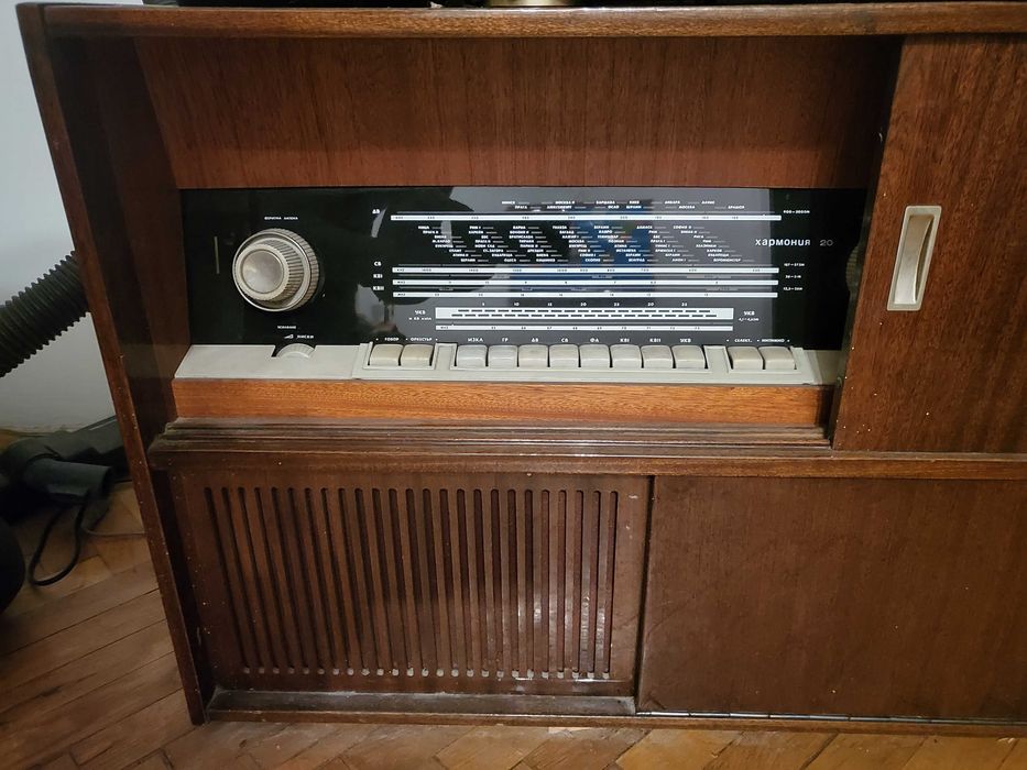 Радио грамофонен шкаф