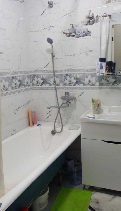 Продается 4-х комнатная квартира. Хумаюн. Ремонт