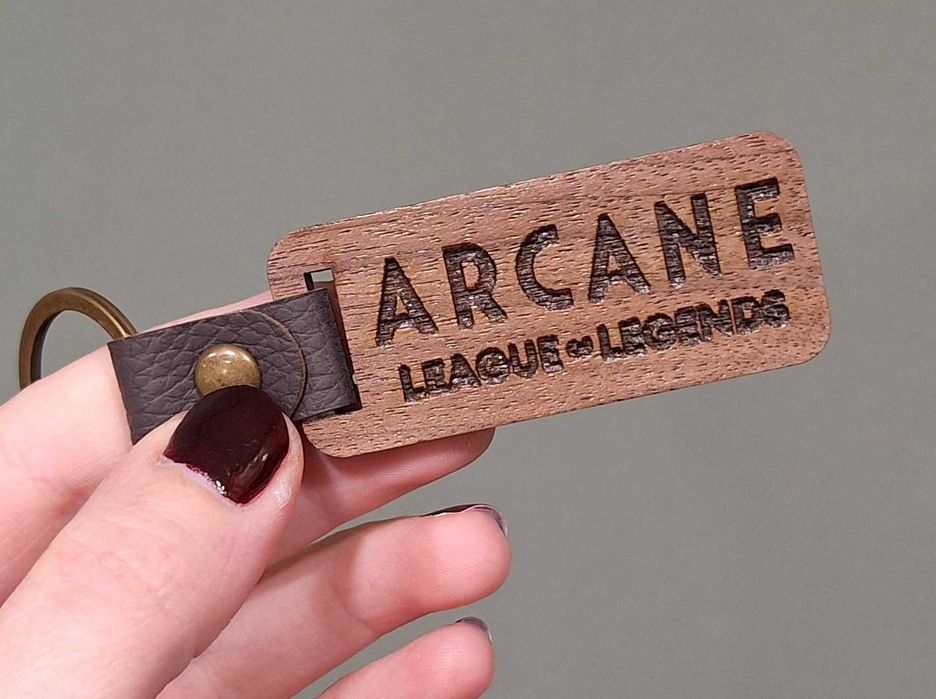 Дървен ключодържател Arcane / League of Legends