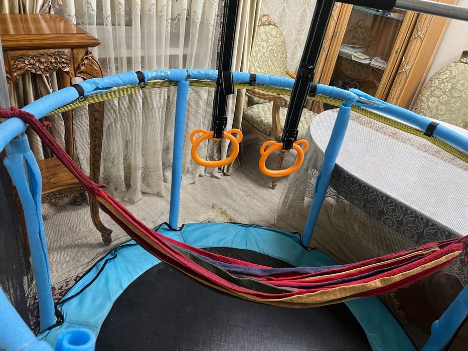 Продам батут с гамаком, кольцами и баскетбольной сеткой