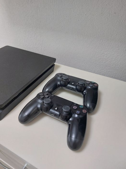 PlayStation 4 Slim Black 1TB