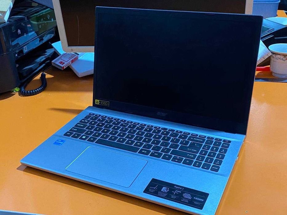 Ноутбук сотилади. Продается ноутбук