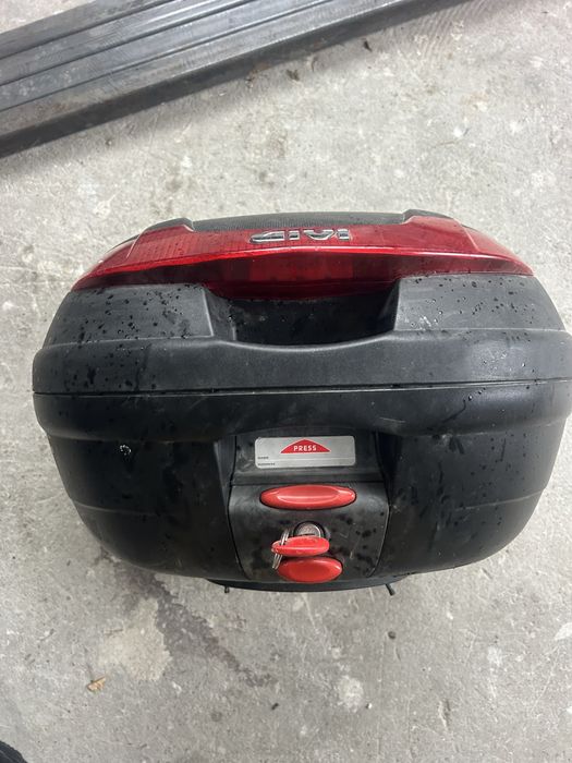 Top case Givi de o casca