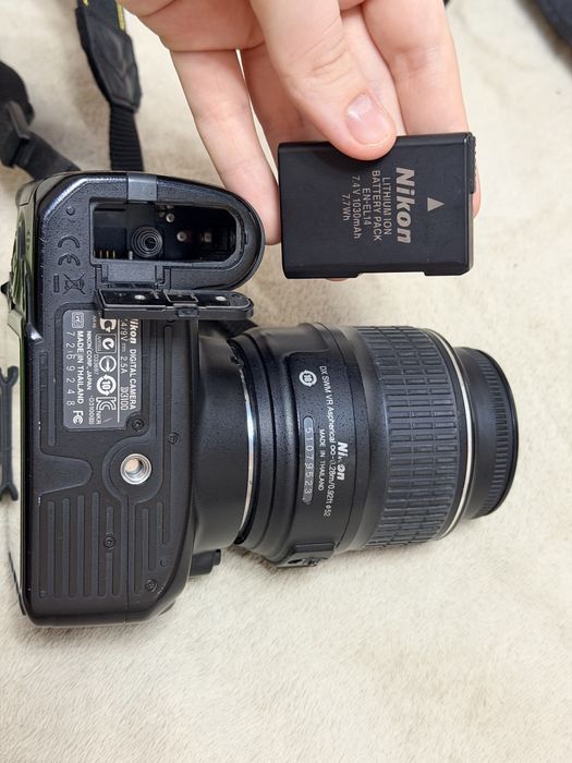 Nikon D3100 + объектив 18–55 мм