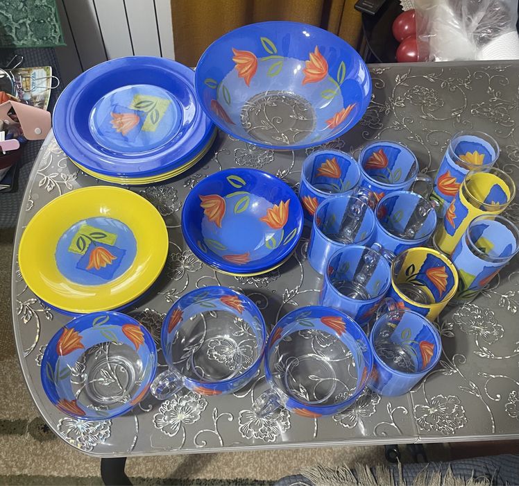 Продам посуду , набор.