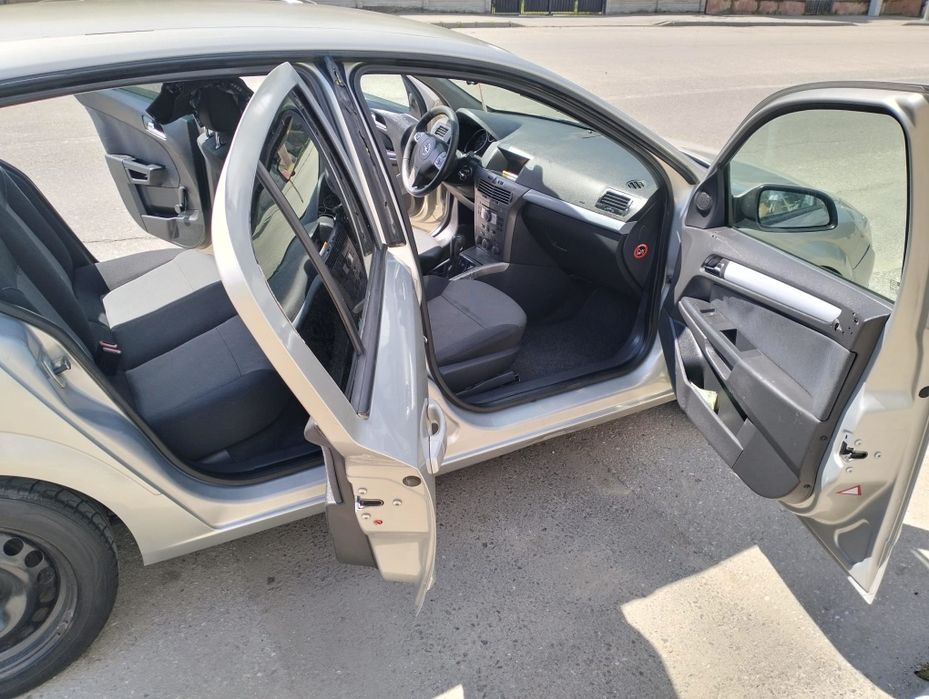 Opel Astra H. Motor 1.7-Diesel