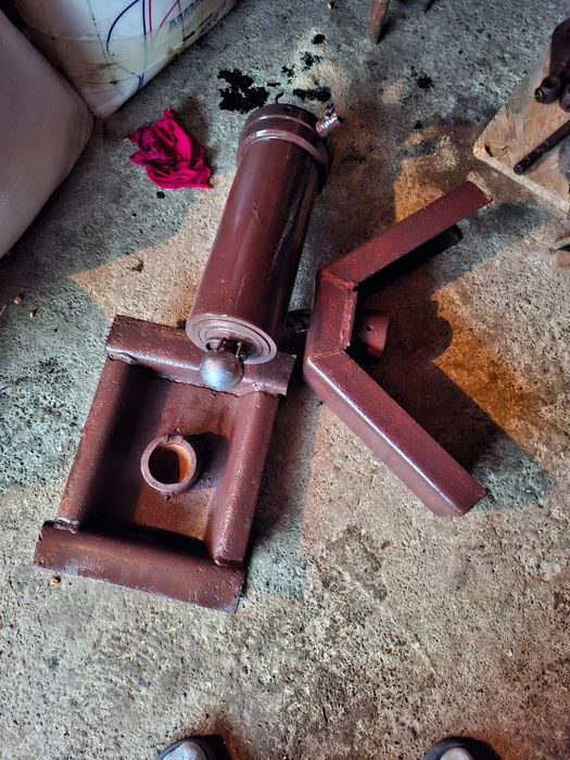 Piese tractor UTB 650 mig de azot piston hidreulic