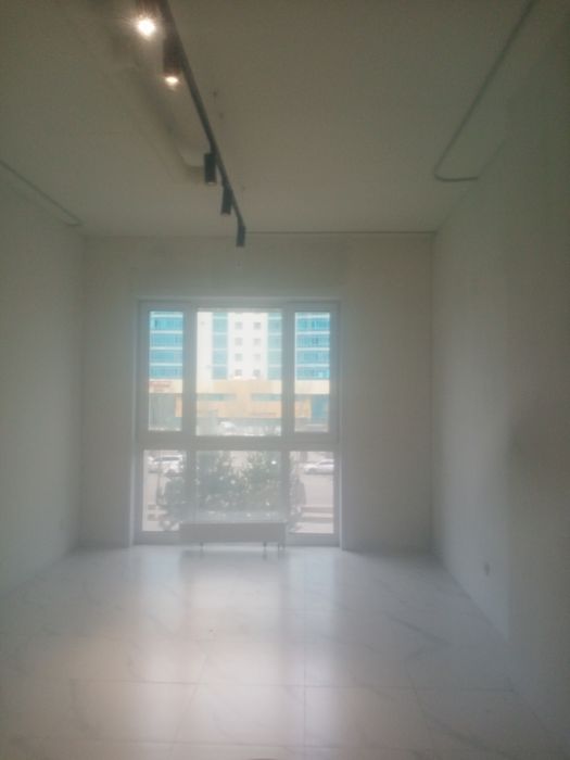 Покраска стен побелка потолка. Левкас