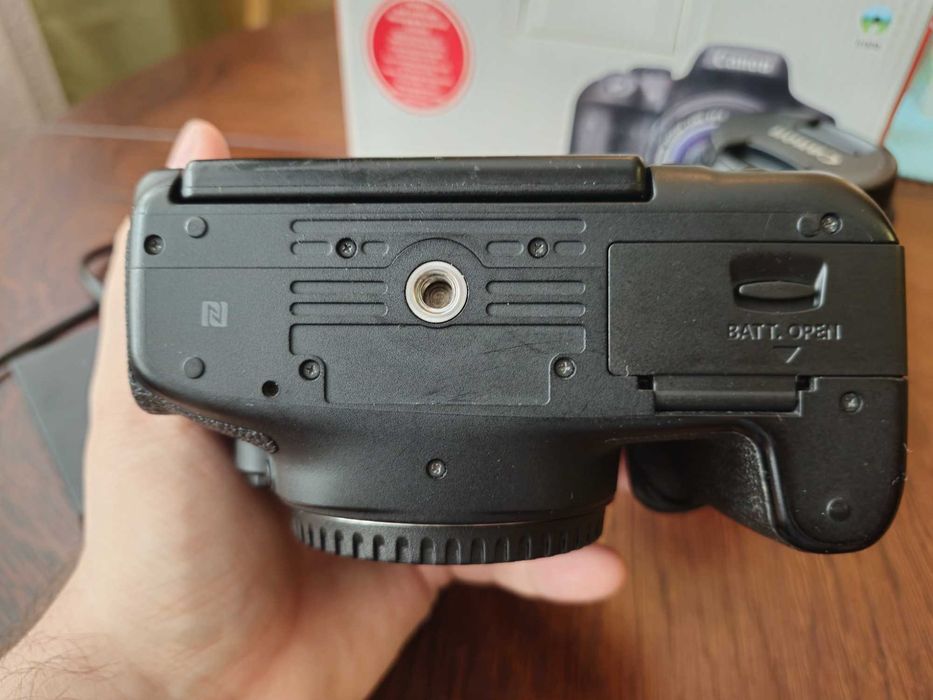 Canon EOS 750D фотоаппарат