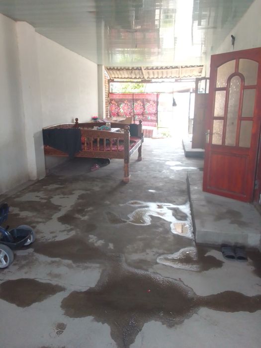 Ховли уч сотих Икки хона ошхона ванна туалет айвон 4,5-14,5 метр.