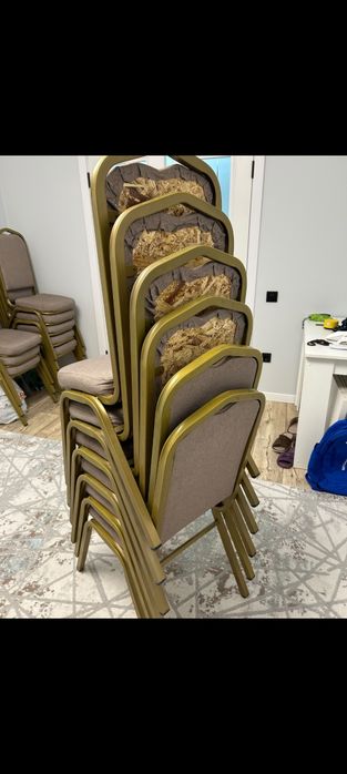Продам мягкие стулья и стол