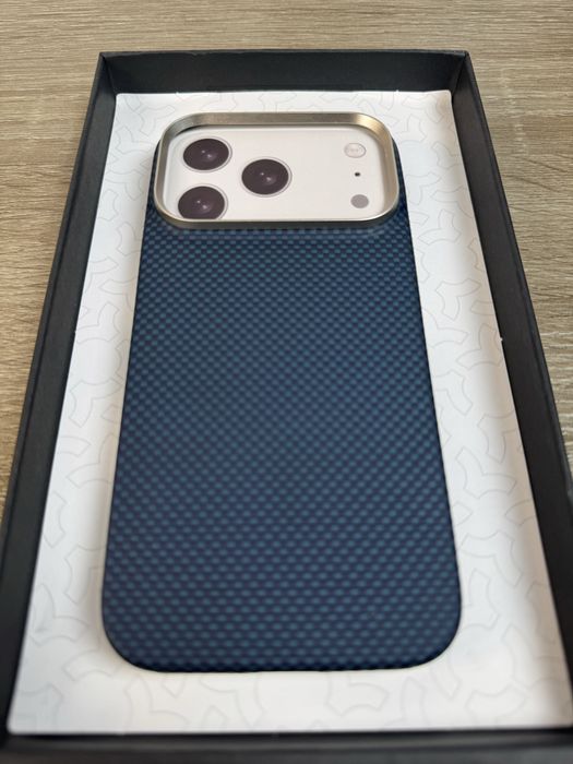 Benks iPhone 17 Pro ArmorTint