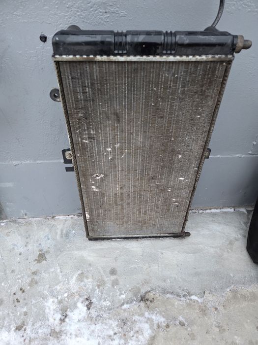 Радиатор приора.