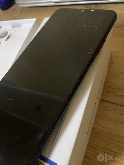 Продам HONOR X7a Plus 128 GB (С трещинами на стекле, матрица целая)