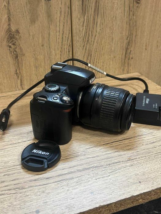 фотоапарат Nikon D40