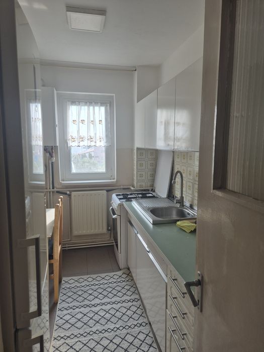 Proprietar închiriez apartament 2cam zonă centrala