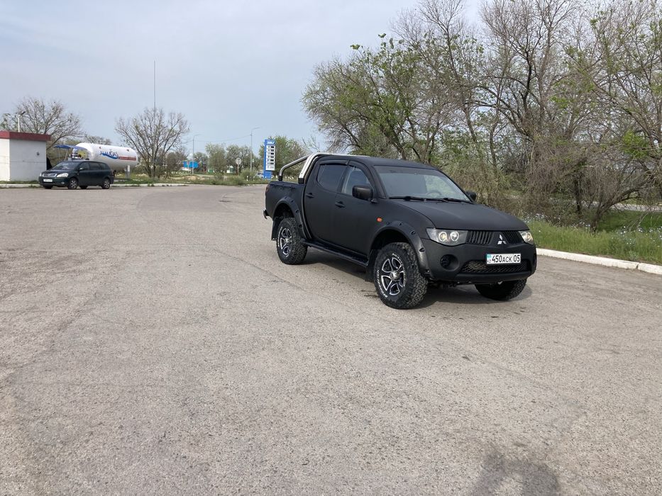 Митцубиси л200