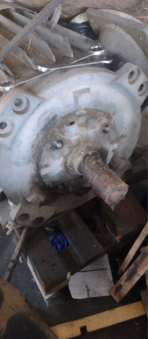 Продавам електромотор