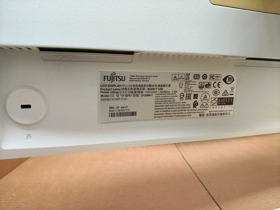 Monitor refurbished grad B Fujitsu B24W-7 24 inch alb