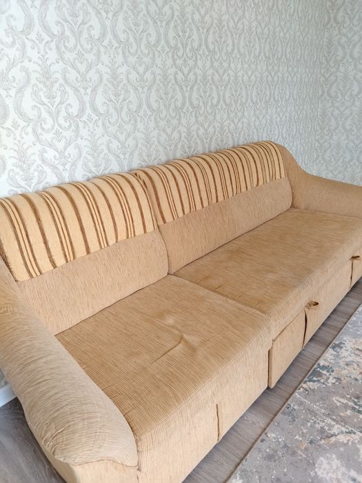 Продам кресло и диван б/у.