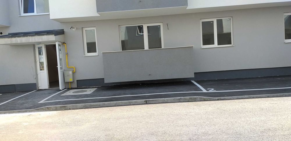 Inchiriez apt 2 camere - floresti cluj