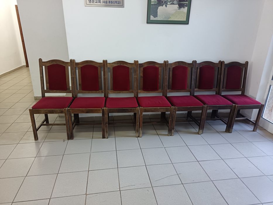 Трапезни столове