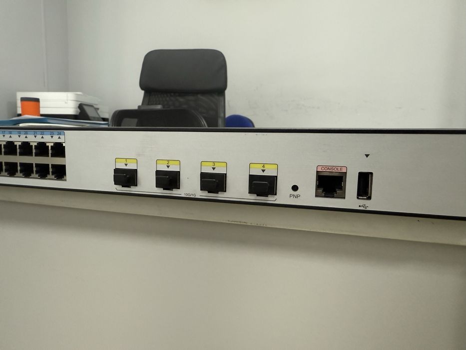 Продам коммутатор Huawei S5720-28X-PWR-SI-AC
