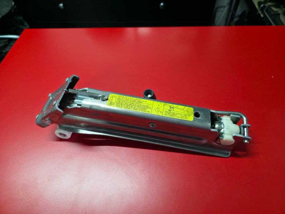 Cric Auto OEM Audi Aluminiu 1 Punct AUDI A3 A4 A5 A6 VW SKODA SEAT