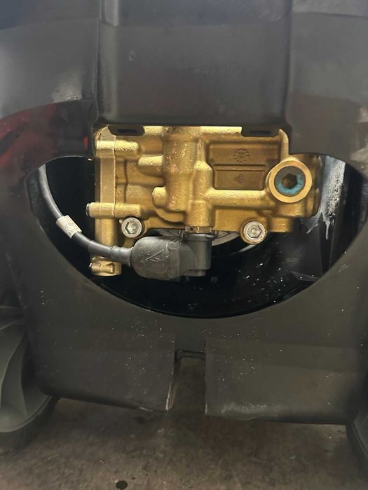 Водоструйка Karcher HD 10/23 4S , с 3 месеца гаранция.