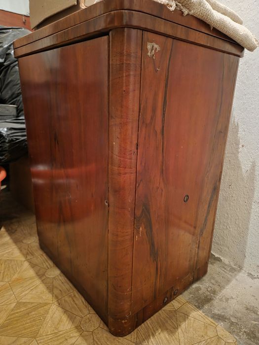 Mașina de cusut Ileana