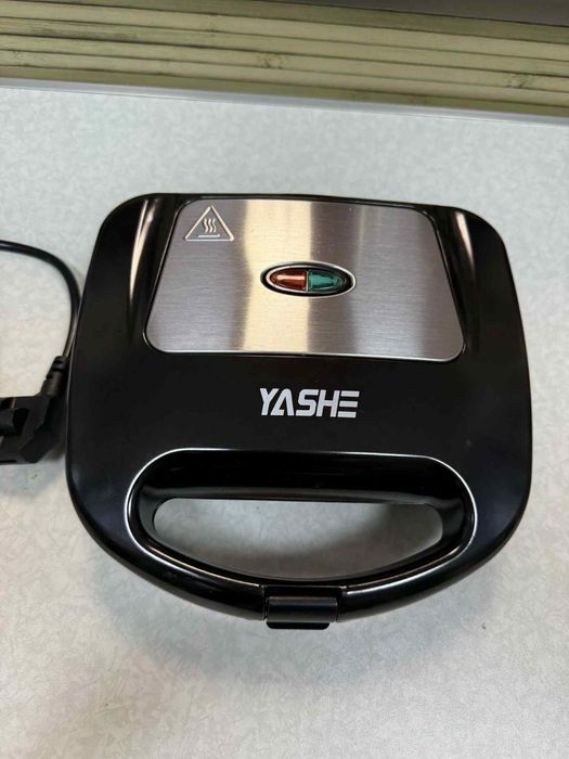 Тостер за сандвичи YASHE