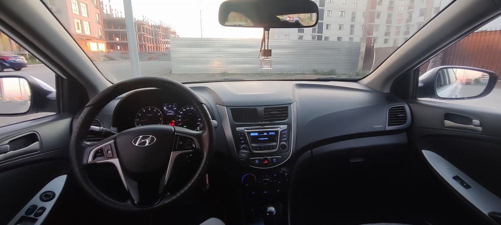 Продам Hyundai solaris 2015