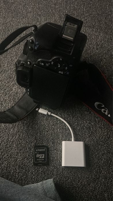 камера Canon 600D