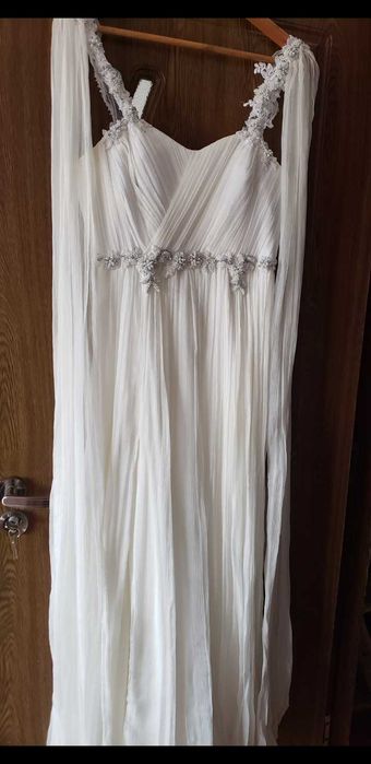 Rochie de mireasă din mătase, cu mâneci detaşabile