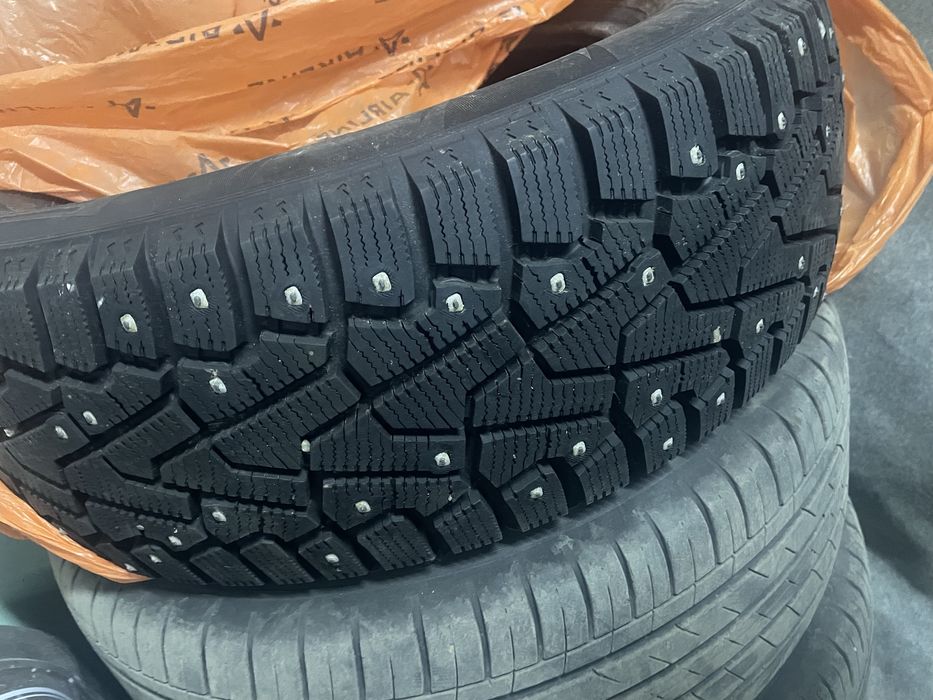 Продам 16-ые перелли шины