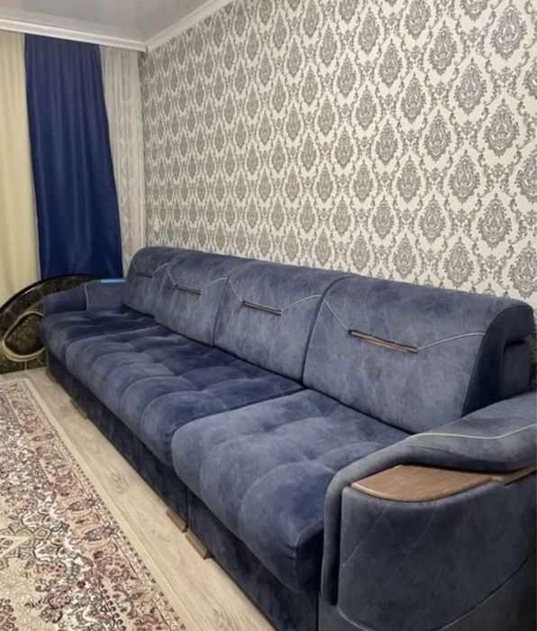 Продам диван в гостиную