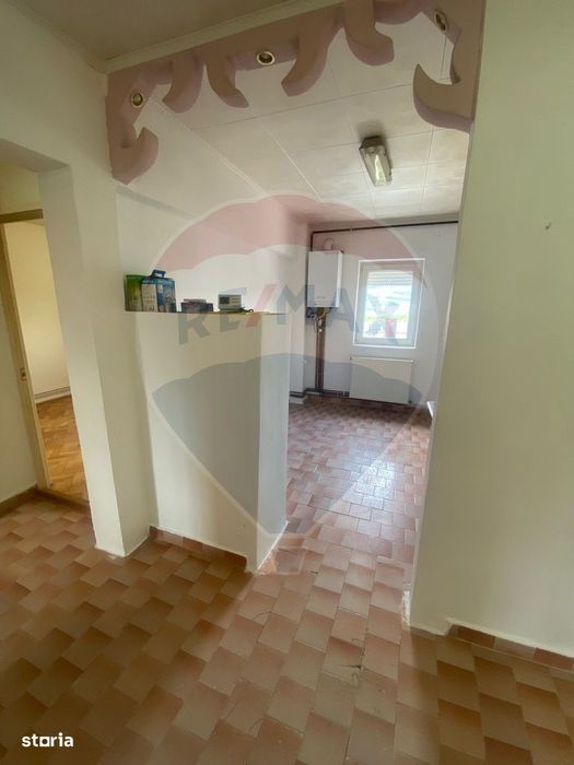 Apartament cu 3 camere de vânzare în zona apreciata