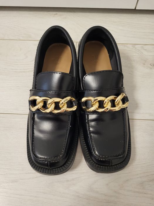 Loafers de damă.