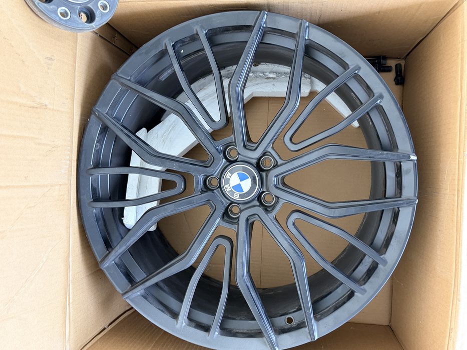 Диски R22 на BMW X5, X6, X7