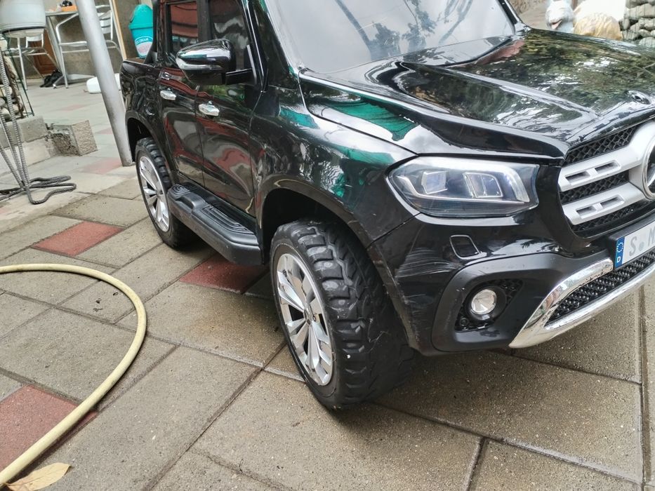 Електрическа кола Mercedes, Х-Klasse, 4 двигателя, 2 места