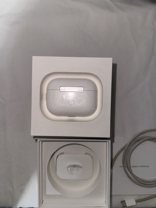 Продам Apple Airpods Pro 2