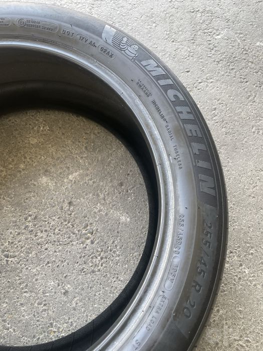 255/45/20 Michelin balon