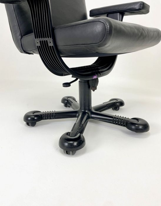 Scaun/fotoliu de birou - Afra & Tobia Scarpa