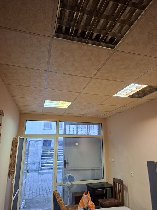 Фризьорски салон гараж под наем