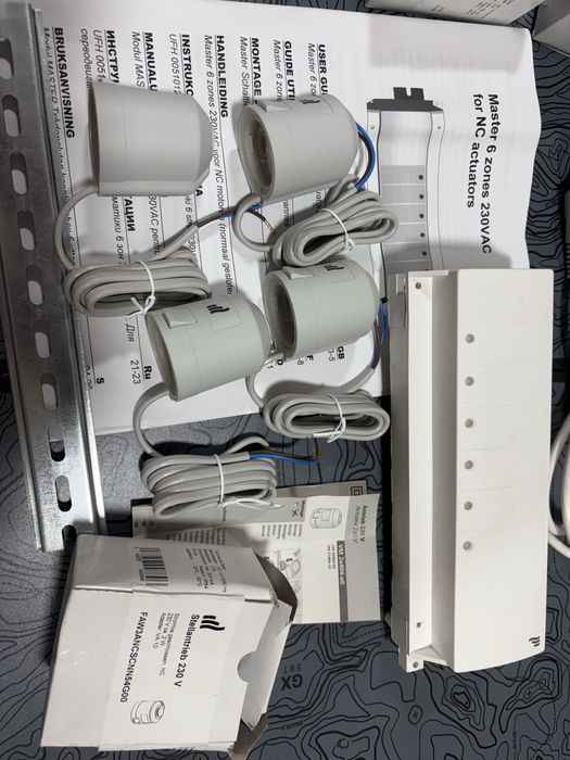 Actuator Purmo - 4 buc - instalatie incalzire in pardoseala